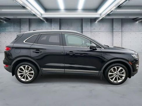 Used 2019 Lincoln MKC Select w/ Select Plus Package image 3