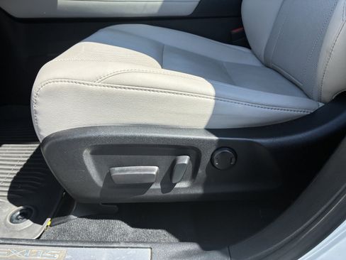 Used 2022 Lexus RX 350 FWD w/ Premium Package image 25