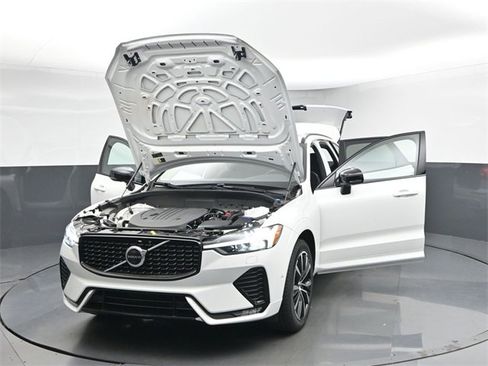 Used 2023 Volvo XC60 B5 Plus w/ Climate Package image 53
