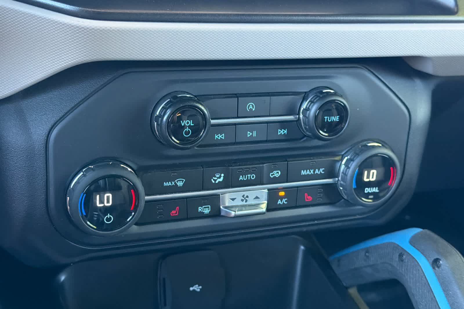 Used 2023 Ford Bronco Wildtrak AWD/4WD image 22