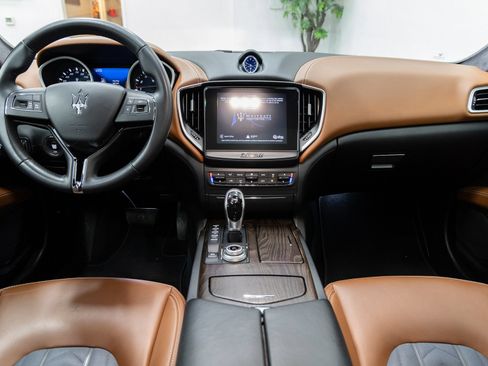 Used 2018 Maserati Ghibli GranLusso RWD image 5