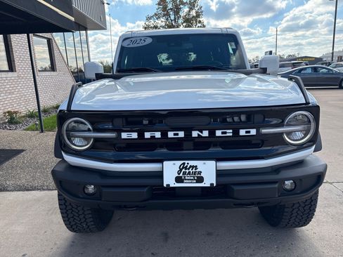 New 2025 Ford Bronco Outer Banks w/ Sasquatch Package image 6