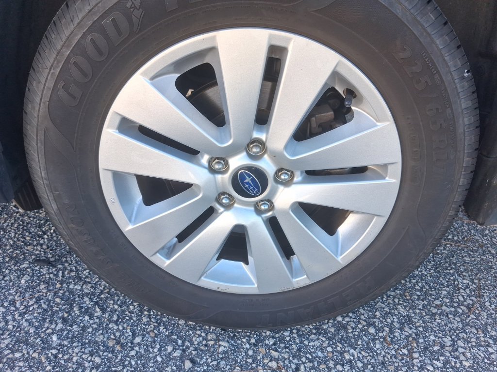 Used 2019 Subaru Outback 2.5i Premium AWD/4WD image 12