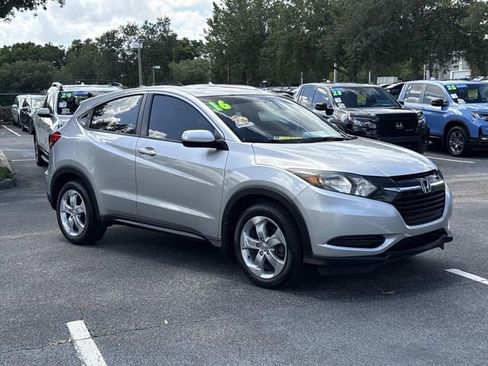 Used 2016 Honda HR-V LX image 2