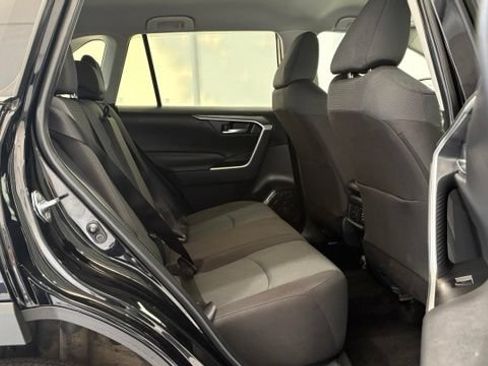Used 2025 Toyota RAV4 XLE FWD image 24