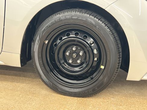 Used 2024 Toyota Corolla LE image 10