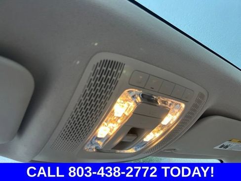 Used 2023 Mercedes-Benz GLB 250 image 27