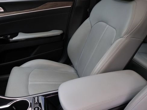 Used 2023 Kia K5 EX image 18