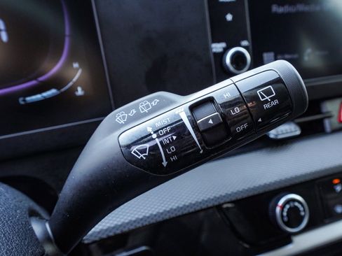 Used 2024 Kia Sportage LX image 30