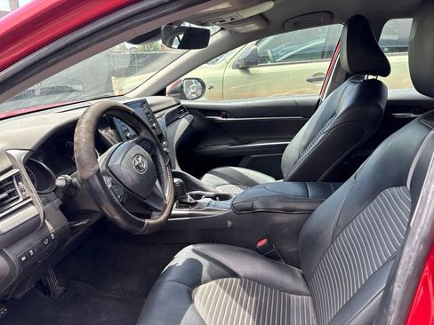 Used 2022 Toyota Camry SE FWD image 11