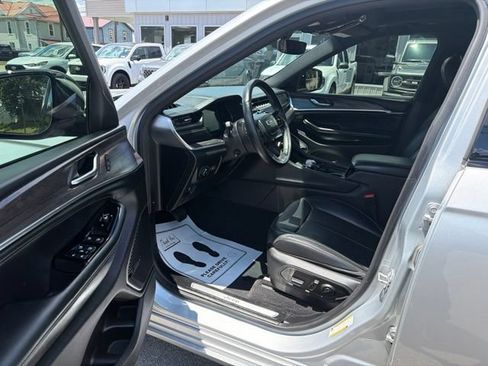 Used 2021 Jeep Grand Cherokee L Overland AWD/4WD image 18