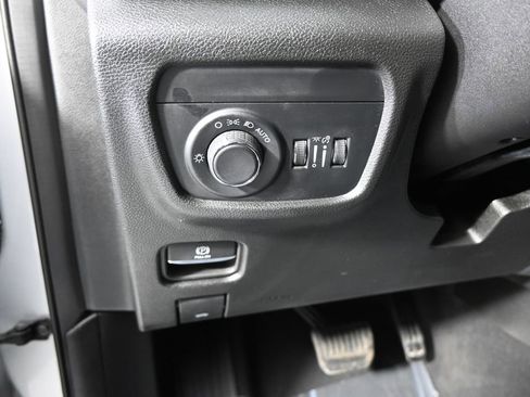 Used 2024 Jeep Grand Cherokee L Laredo image 24