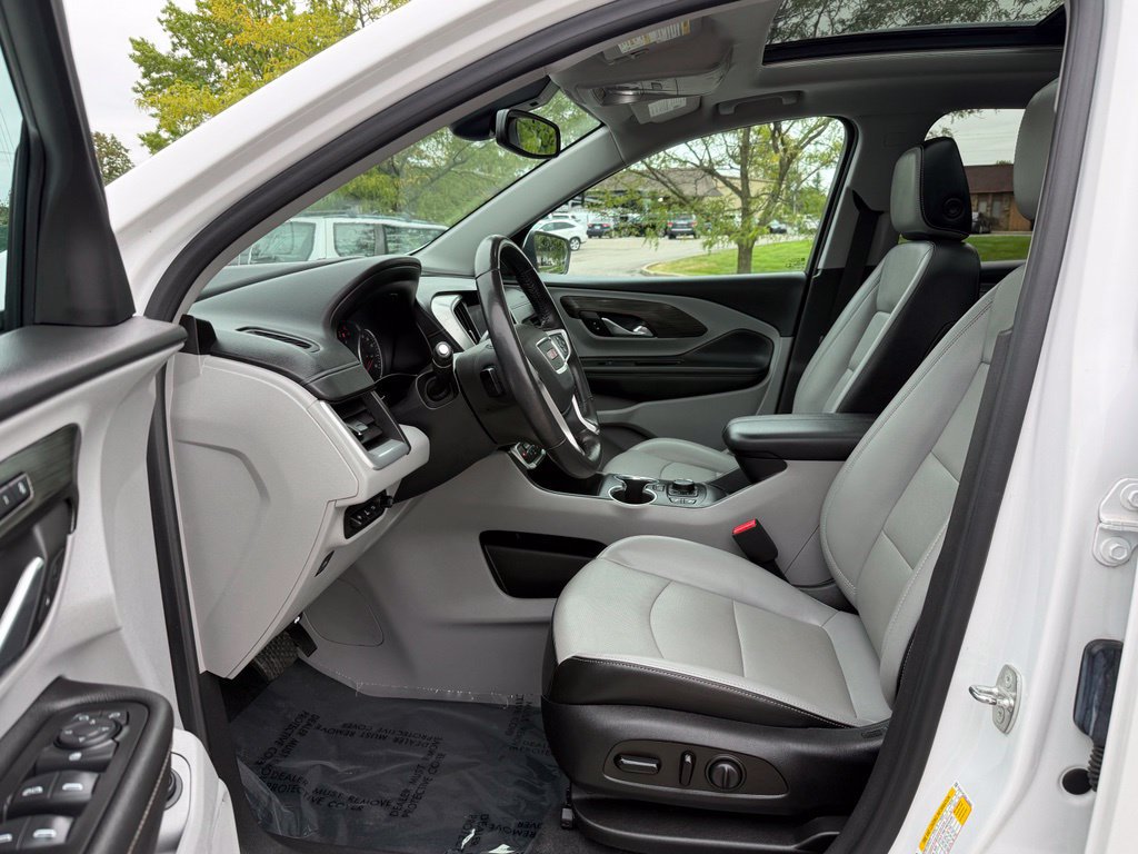 Used 2022 GMC Terrain SLT w/ Infotainment Package II AWD/4WD image 9