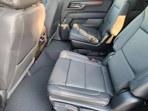 New 2026 GMC Yukon XL Denali AWD/4WD image 19