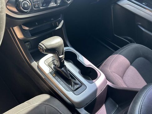 Used 2018 Chevrolet Colorado LT RWD image 25