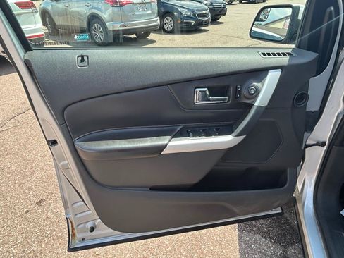 Used 2013 Ford Edge SEL AWD/4WD image 14