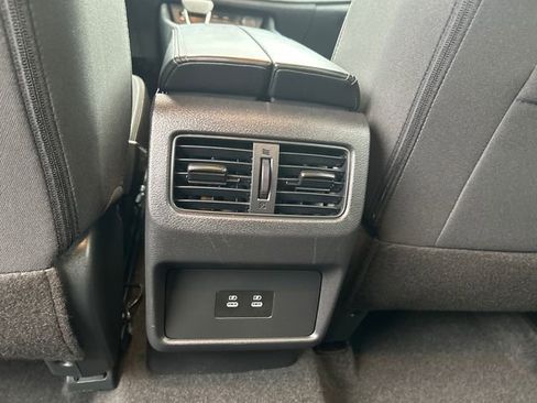 Used 2026 Nissan Rogue SV image 20