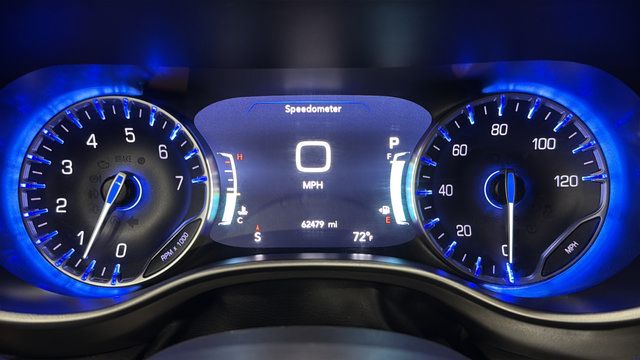 Used 2024 Chrysler Pacifica Touring-L FWD image 16