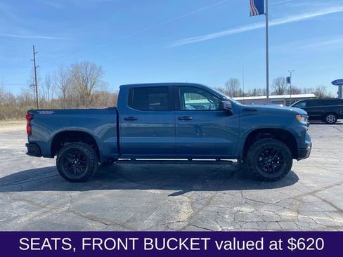 Used 2024 Chevrolet Silverado 1500 LT Trail Boss w/ Convenience Package II AWD/4WD image 7