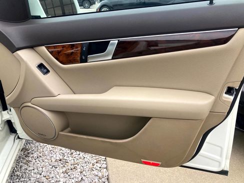 Used 2012 Mercedes-Benz C 300 4MATIC Sedan image 15