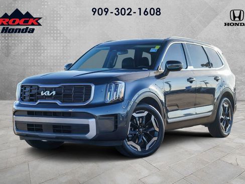 Used 2023 Kia Telluride S image 1