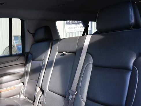 Used 2019 Chevrolet Suburban LT image 20