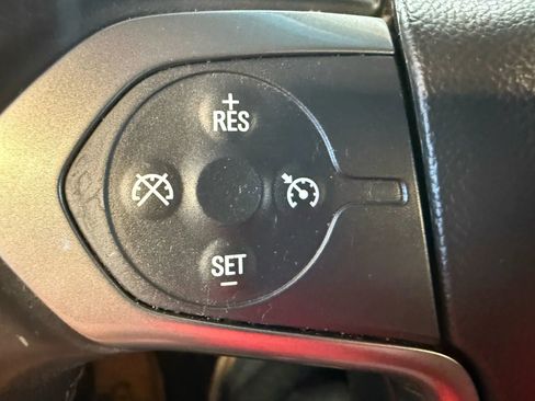 Used 2016 Chevrolet Suburban LS image 13