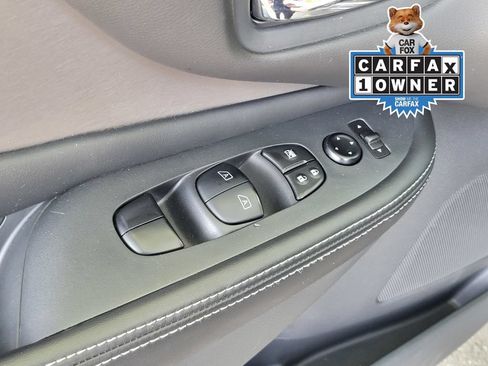 Used 2023 Nissan Murano SV AWD/4WD image 16