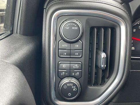 Used 2021 Chevrolet Silverado 1500 LT Trail Boss w/ Bed Protection Package image 22