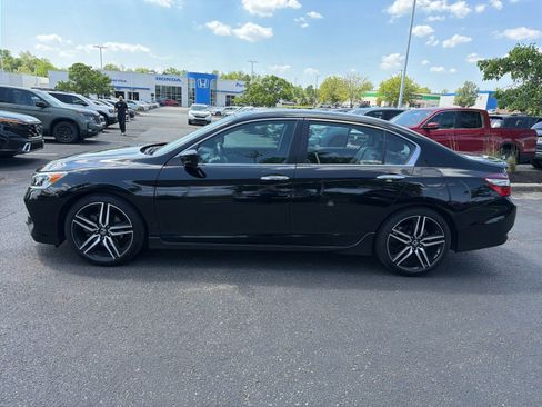 Used 2017 Honda Accord Sport Special Edition image 9