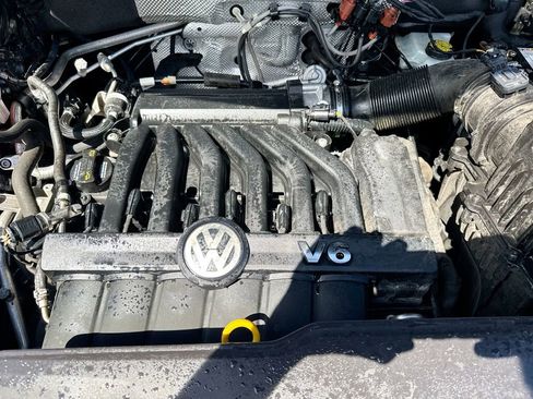 Used 2018 Volkswagen Atlas SEL Premium image 34