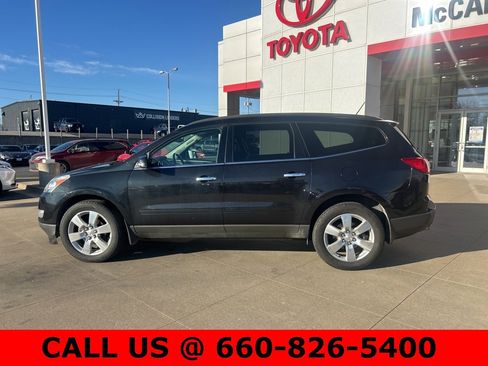 Used 2010 Chevrolet Traverse LT w/ LT Special Edition Package image 10