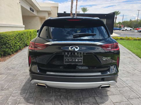 Used 2024 INFINITI QX50 Luxe w/ Accent Package FWD image 5