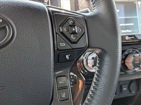 Used 2022 Toyota 4Runner TRD Off-Road Premium w/ Moonroof Package AWD/4WD image 14