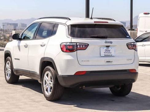 Used 2023 Jeep Compass Latitude AWD/4WD image 6