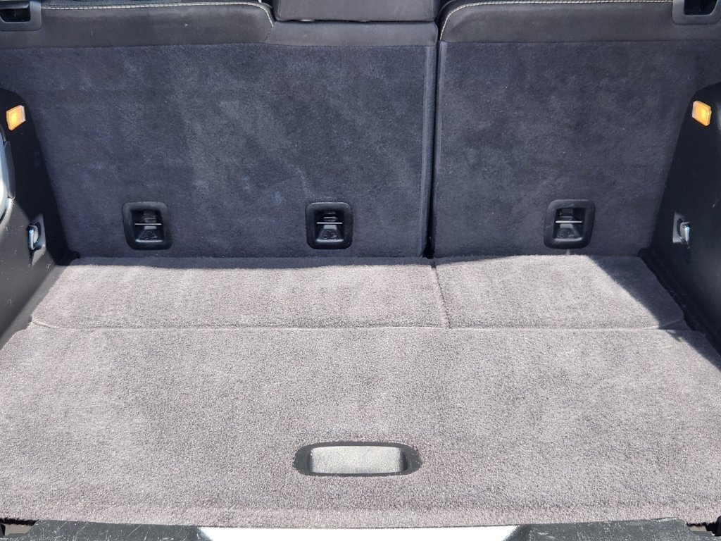 Used 2016 Jeep Cherokee Latitude w/ Cold Weather Group AWD/4WD image 29