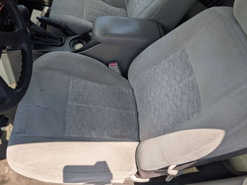 Used 2005 Isuzu Ascender S RWD image 23
