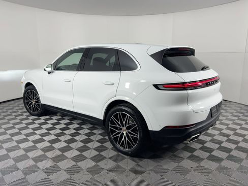 Certified 2026 Porsche Cayenne AWD/4WD image 3