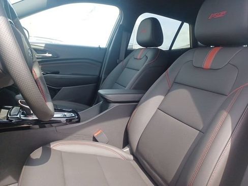 New 2026 Chevrolet Trax RS w/ Sunroof Package FWD image 17