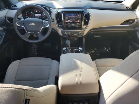 Used 2022 Chevrolet Traverse LS image 9