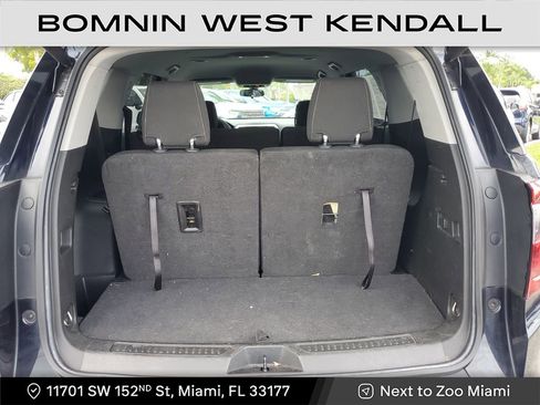 Used 2021 GMC Acadia SLE w/ Driver Convenience Package image 12