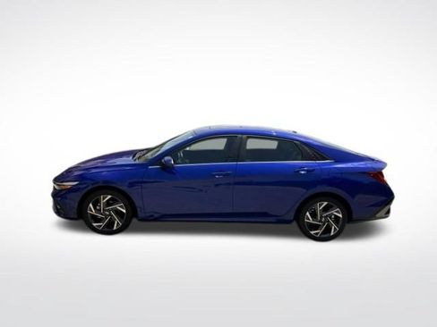 Used 2024 Hyundai Elantra SEL w/ Convenience Package FWD image 6