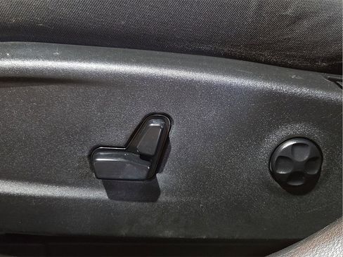 Used 2019 Dodge Charger SXT image 17