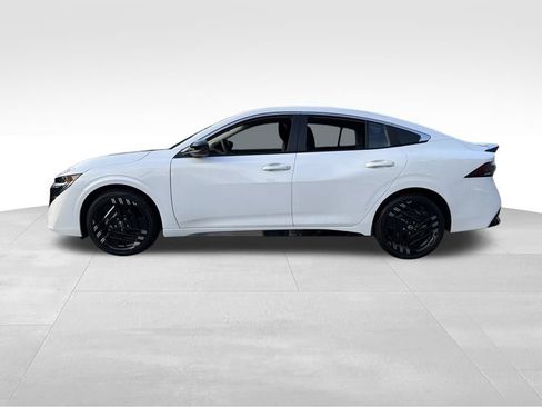 New 2026 Nissan Sentra SR w/ Floor Mat Package image 4