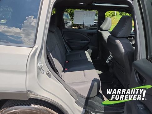 Used 2025 Subaru Forester Premium AWD/4WD image 17