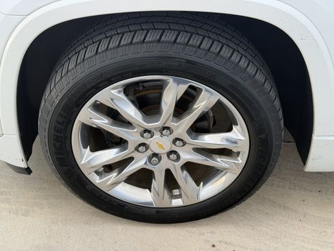Used 2020 Chevrolet Traverse High Country AWD/4WD image 15
