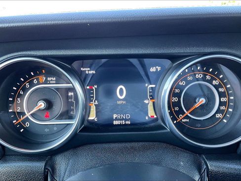 Used 2021 Jeep Wrangler Unlimited Sahara AWD/4WD image 27