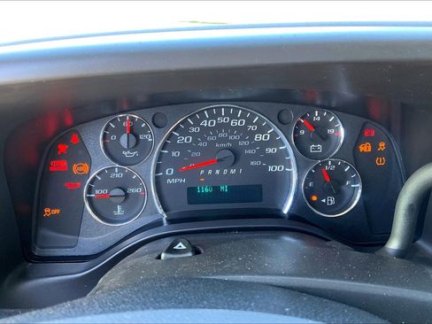 Used 2024 GMC Savana 2500 w/ Driver Convenience Package image 20