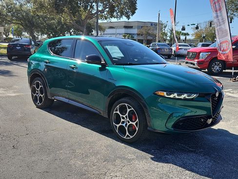 Used 2024 Alfa Romeo Tonale Veloce image 1