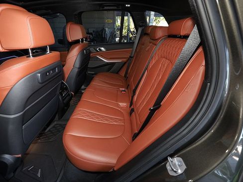 Used 2021 BMW X5 M50i w/ Premium Package AWD/4WD image 15
